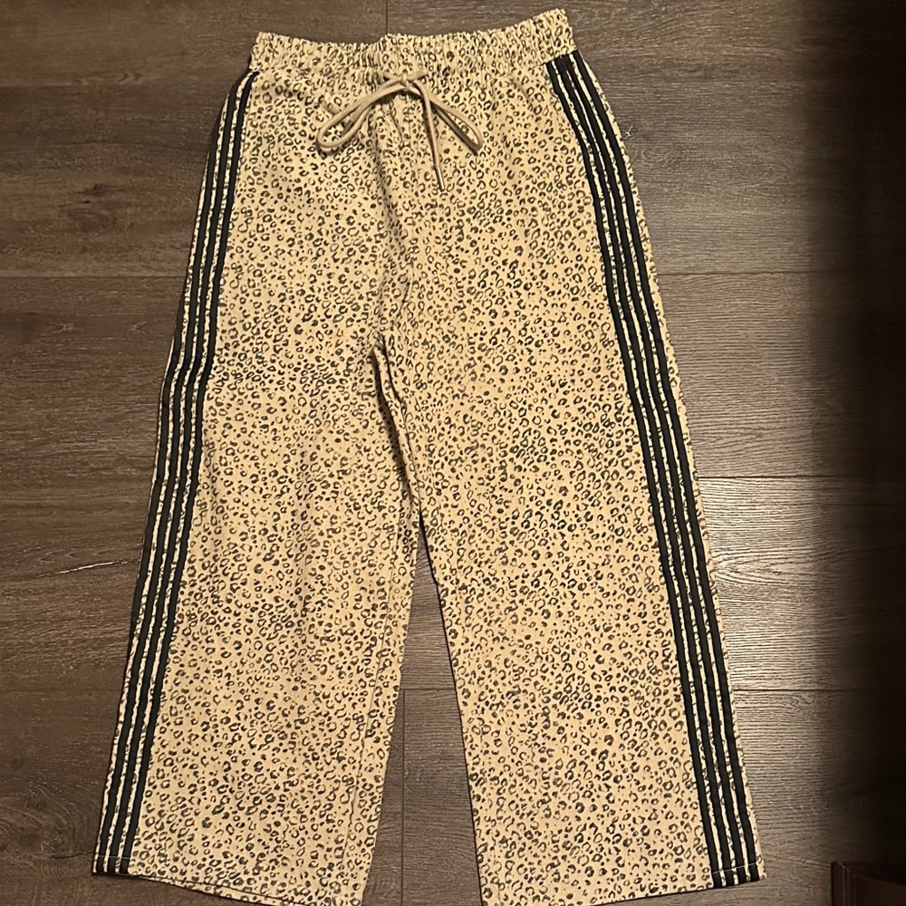 JODIFL Leopard Print Pants with Black Stripes